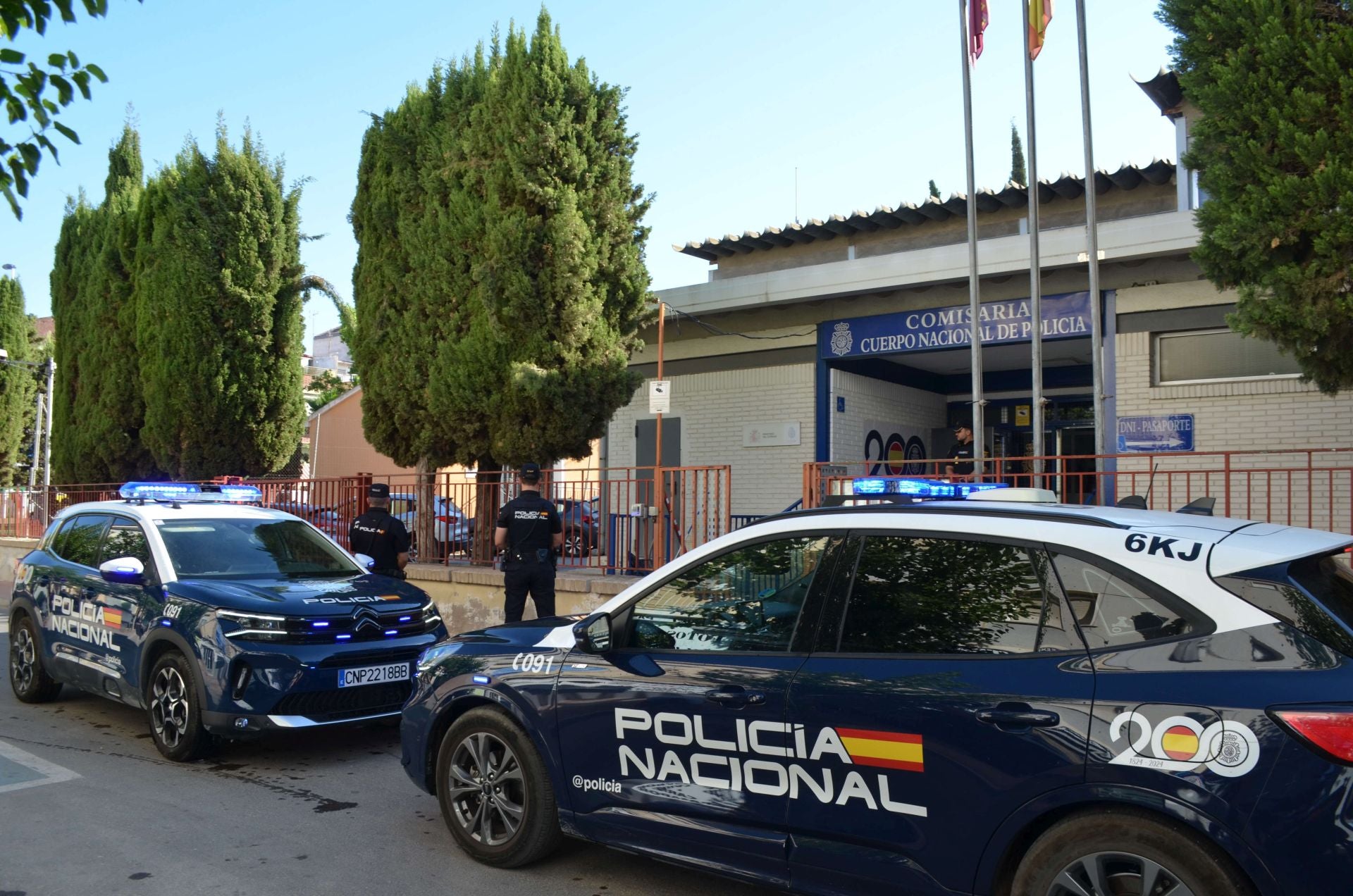 Roba dos anillos valorados en 18.000 euros mientras su propietaria juega al golf en Molina de Segura