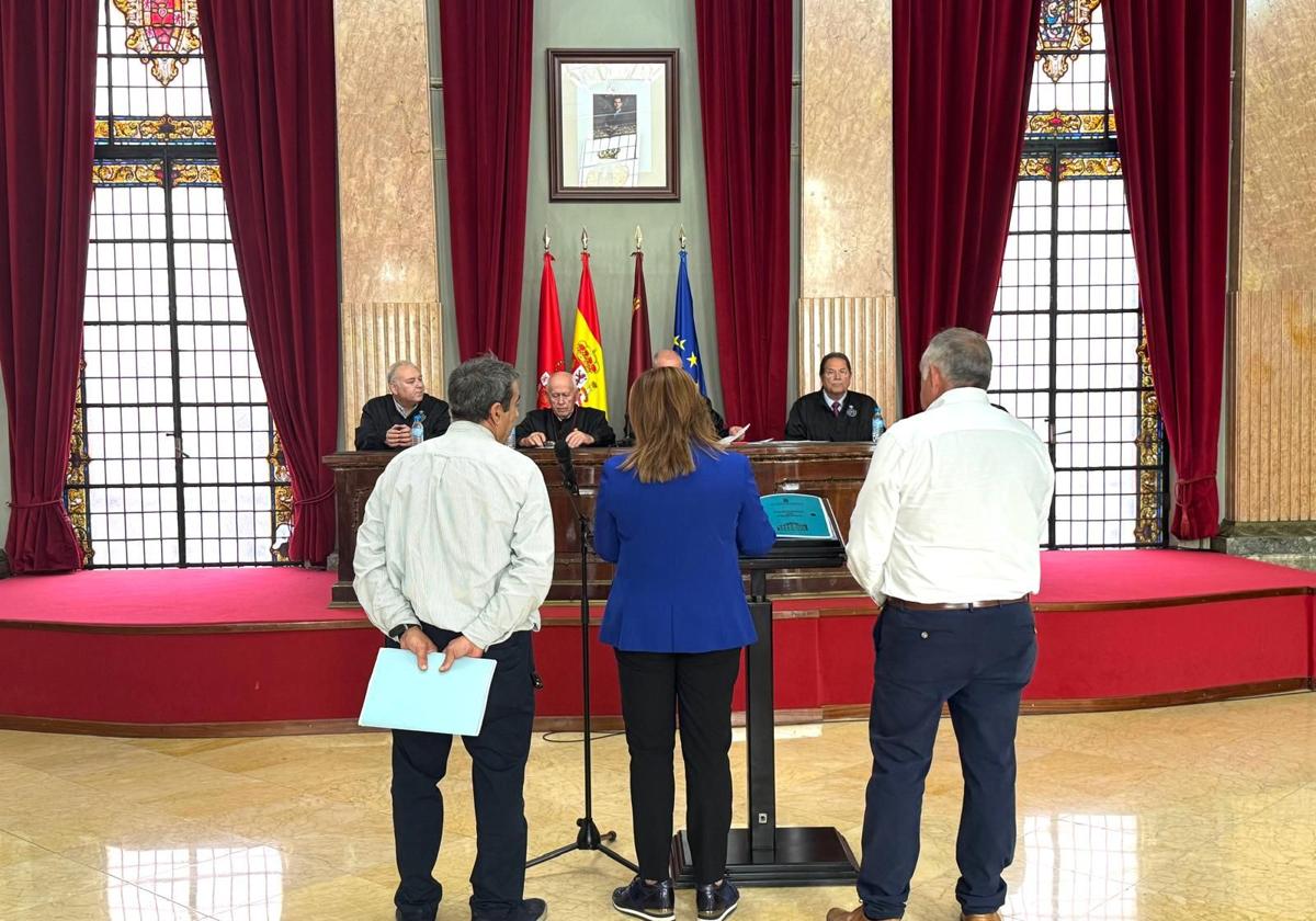 Un momento de la reunión celebrada este jueves por el Consejo de Hombres Buenos.