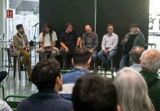 Los participantes en el coloquio organizado por Surefolk, Estrella de Levante y LA VERDAD.