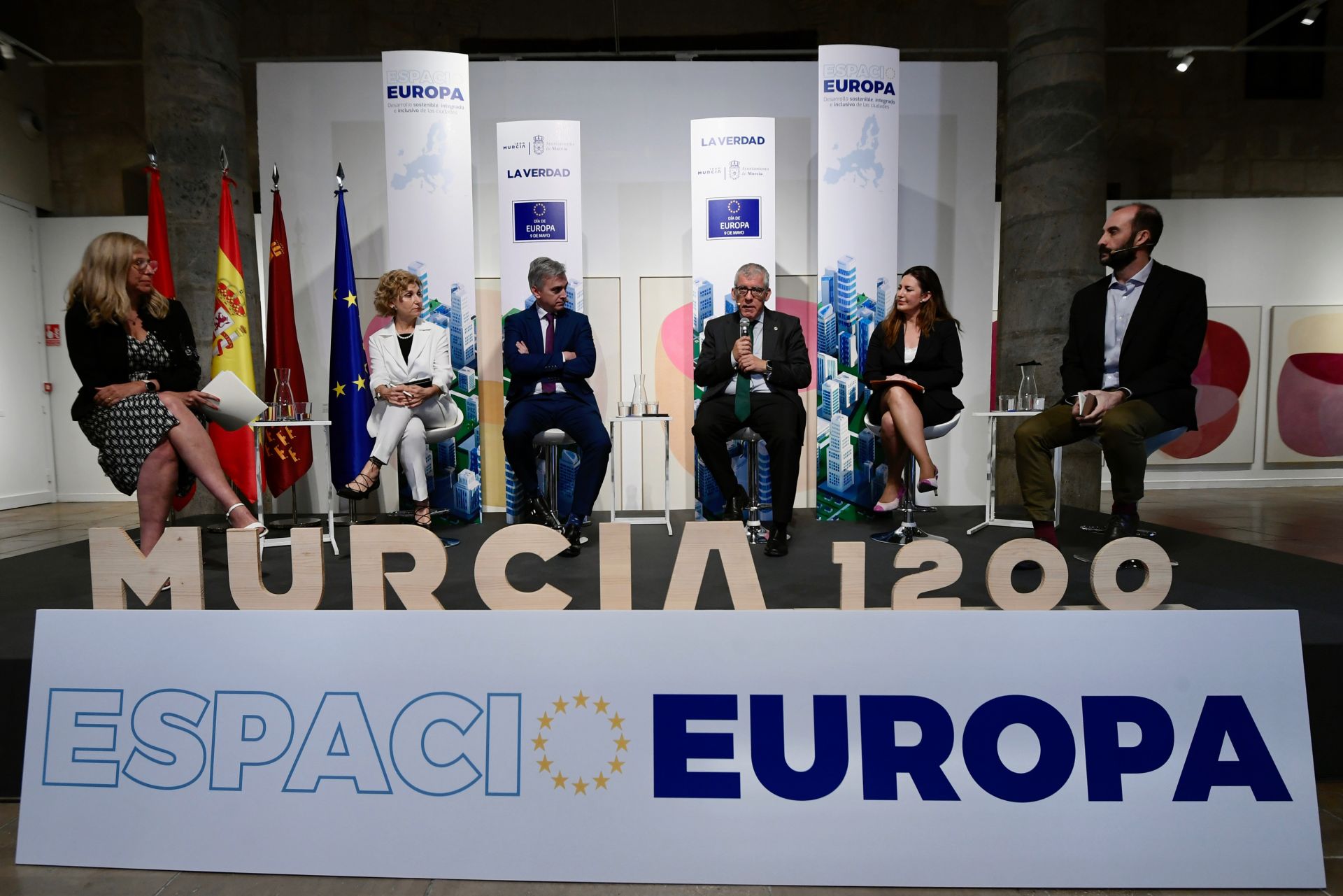 El foro &#039;Espacio Europa&#039; en el Palacio Almudí de Murcia, en imágenes