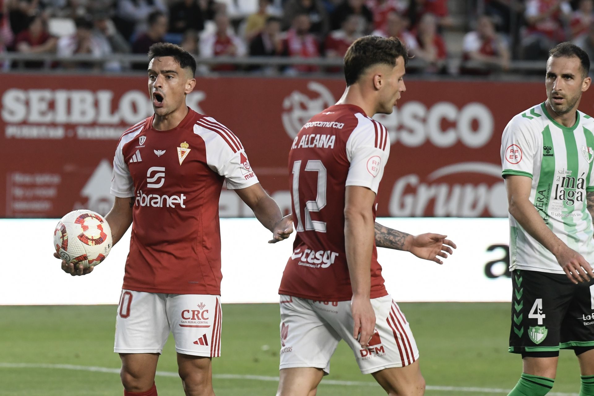 El empate del Real Murcia contra el Antequera, en imágenes