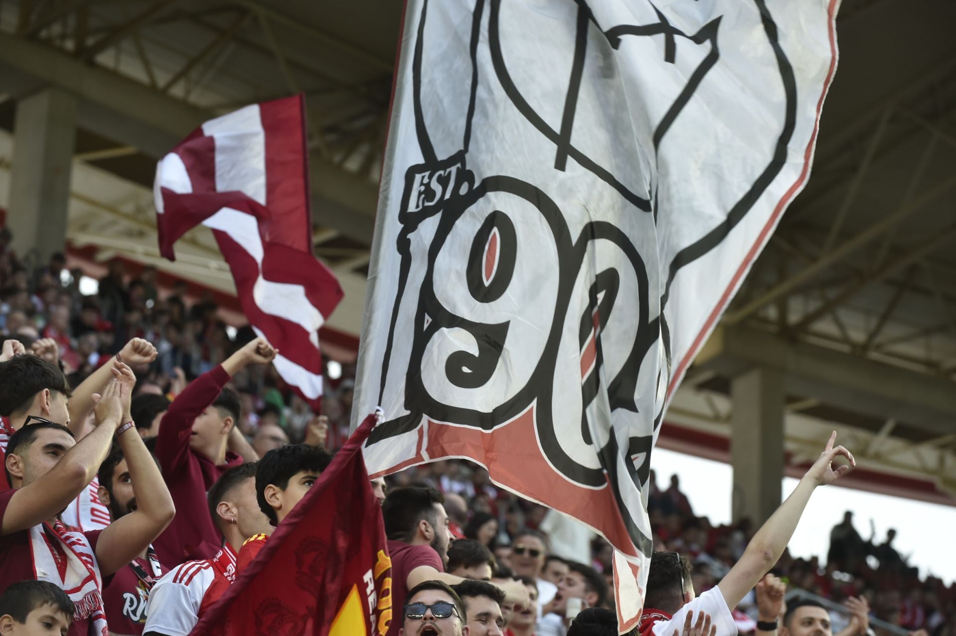 El empate del Real Murcia contra el Antequera, en imágenes