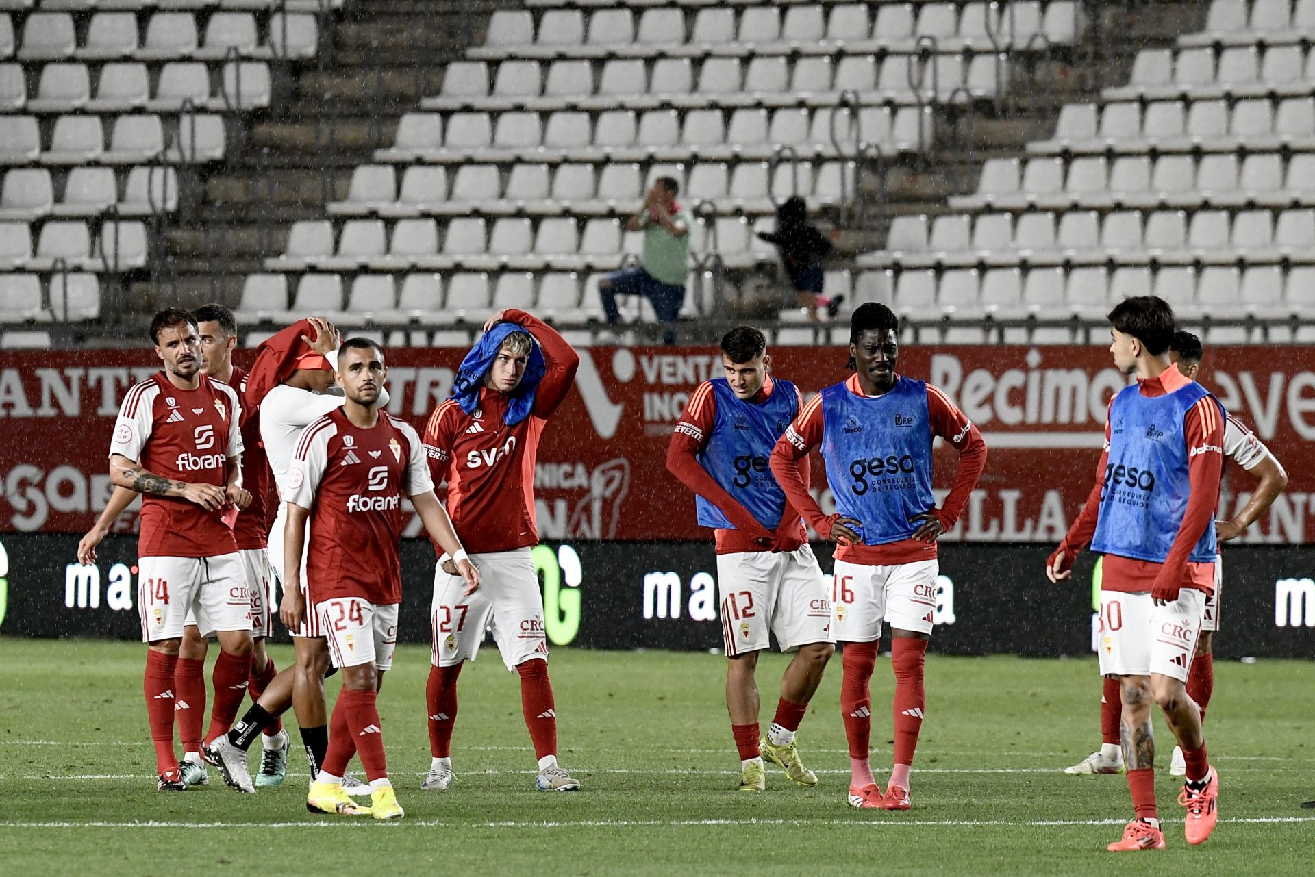 El empate del Real Murcia contra el Antequera, en imágenes