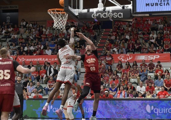 Kurucs, este domingo, durante el choque contra el Manresa.