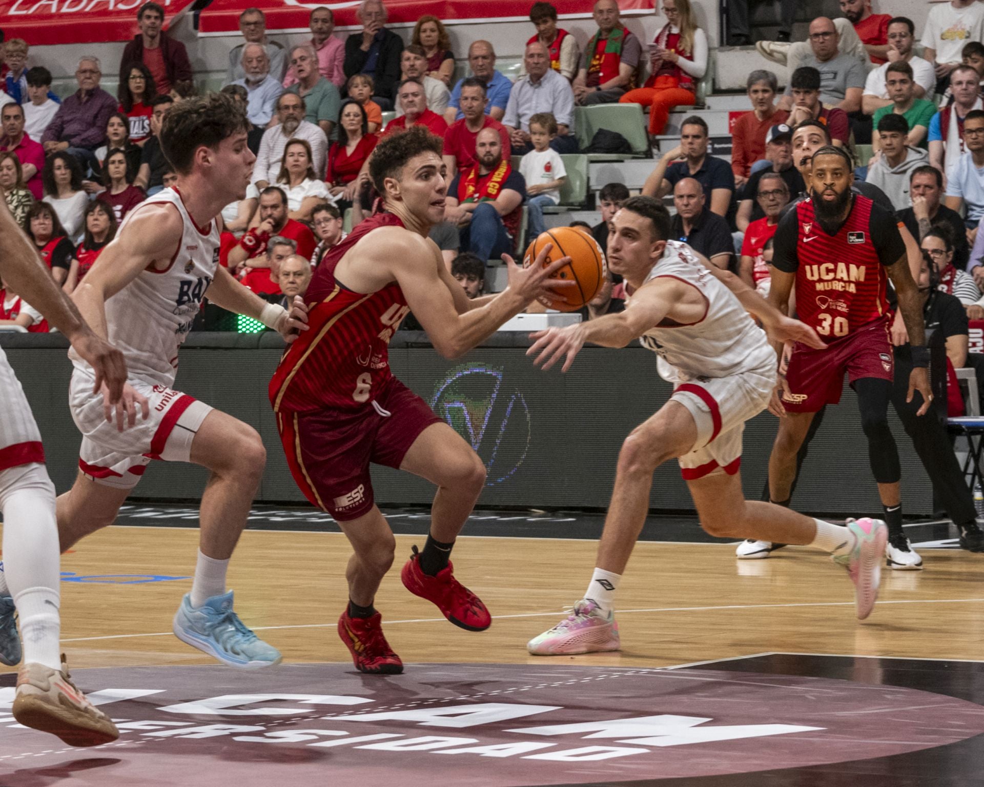 Las imágenes del UCAM-Manresa (81-71)