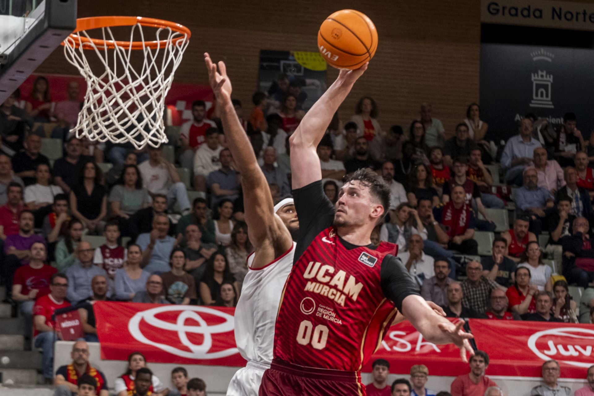 Las imágenes del UCAM-Manresa (81-71)