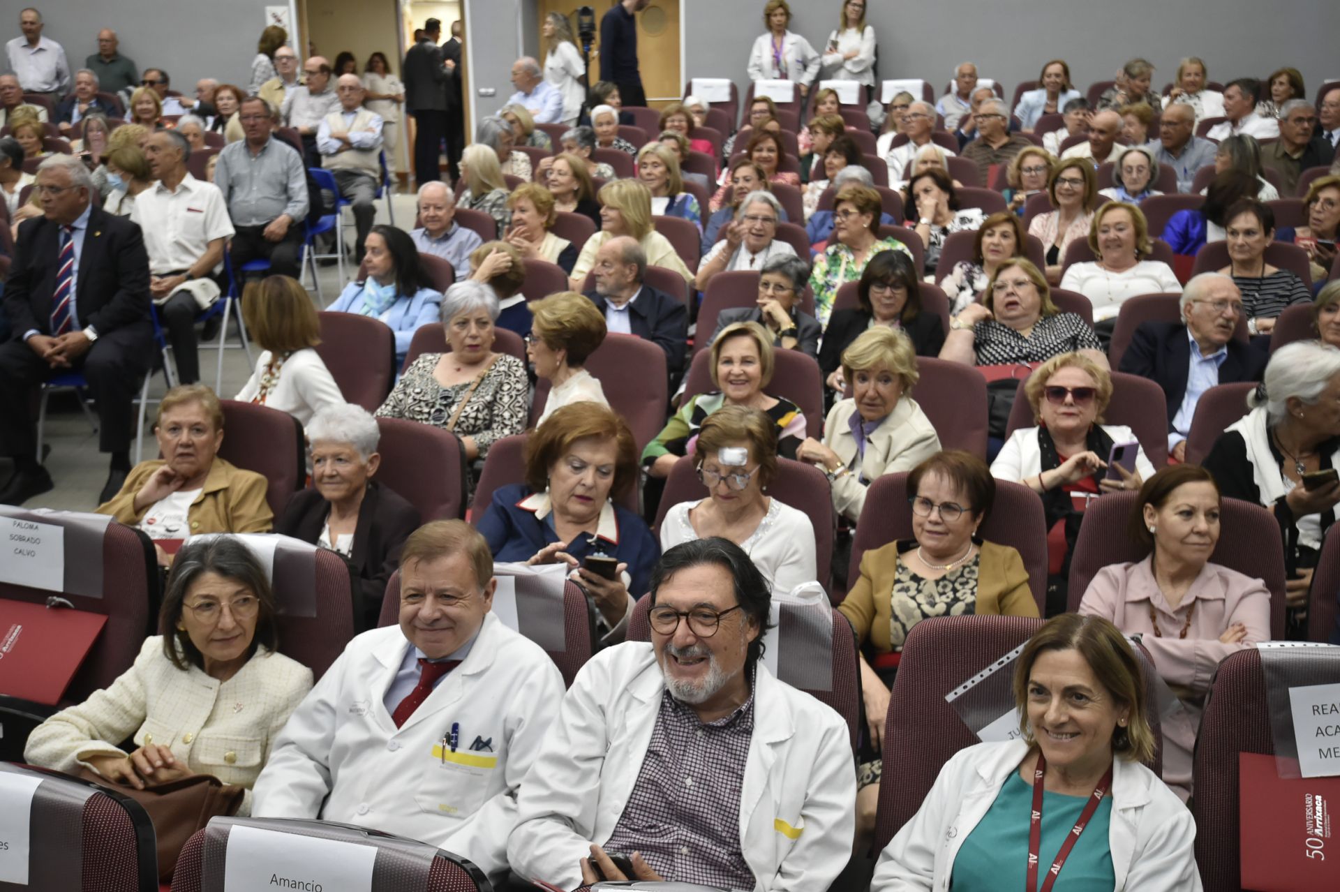 En imágenes, el homenaje a los trabajadores de La Arrixaca por su 50 aniversario
