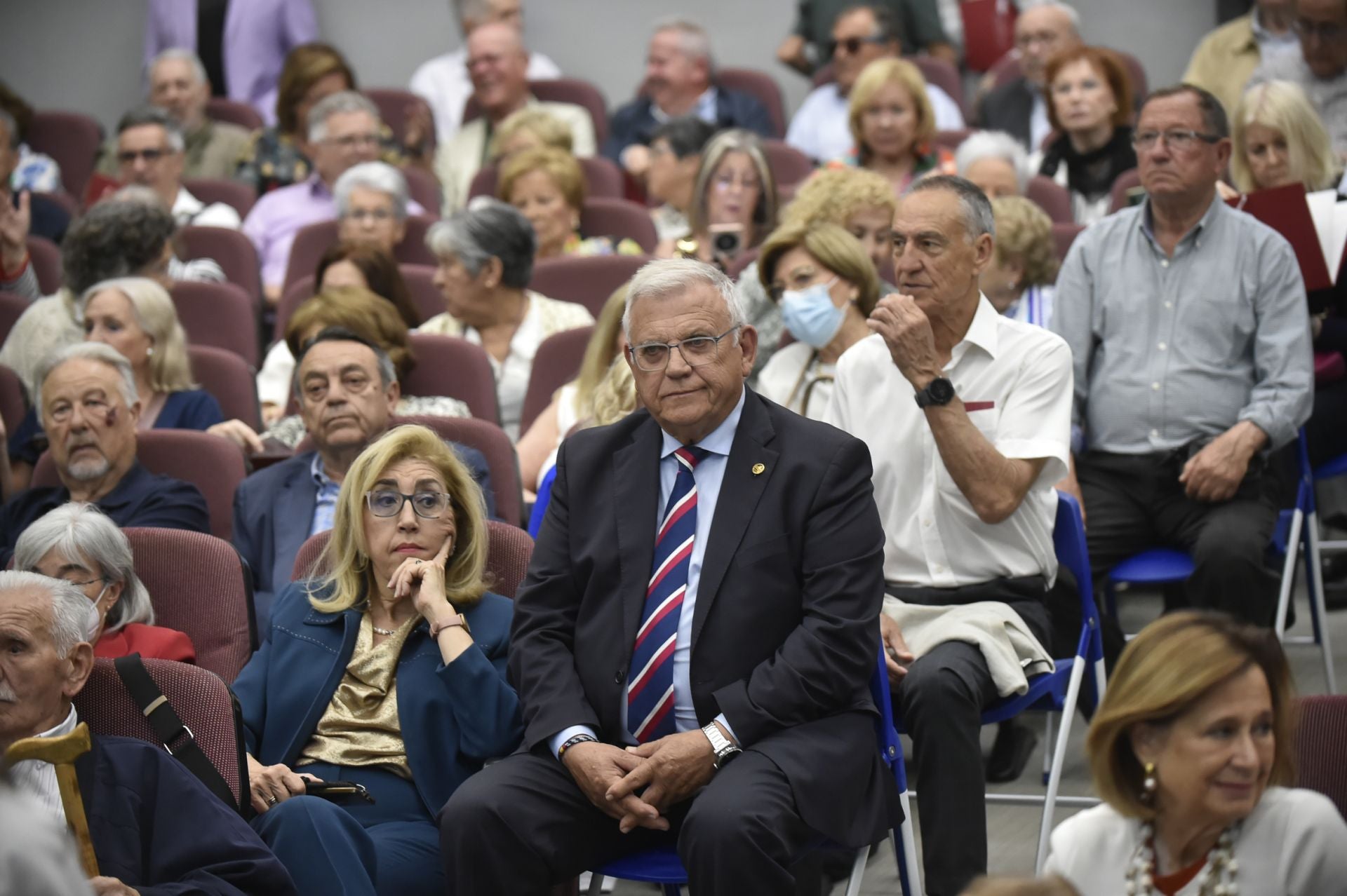 En imágenes, el homenaje a los trabajadores de La Arrixaca por su 50 aniversario