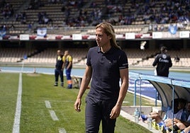 Checa, en el estadio de Chapín, en su último partido como entrenador del Xerez CD.
