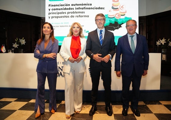 Las consejeras de Hacienda de Valencia y Andalucía, Ruth Merino y Carolina España, junto a los de Murcia y Castilla-La Mancha, Luis Alberto Marín y Juan Alfonso Ruiz.