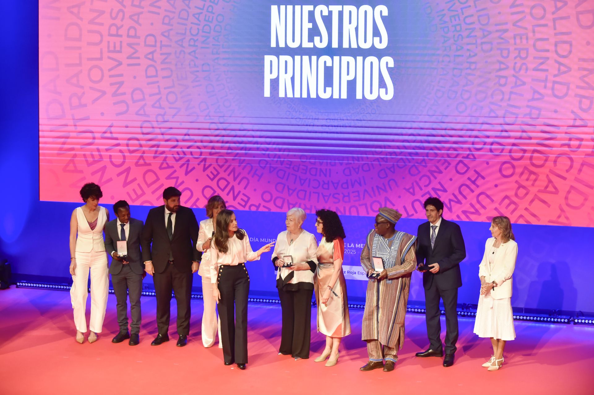 El acto de entrega en Murcia de los premios de Cruz Roja, en imágenes