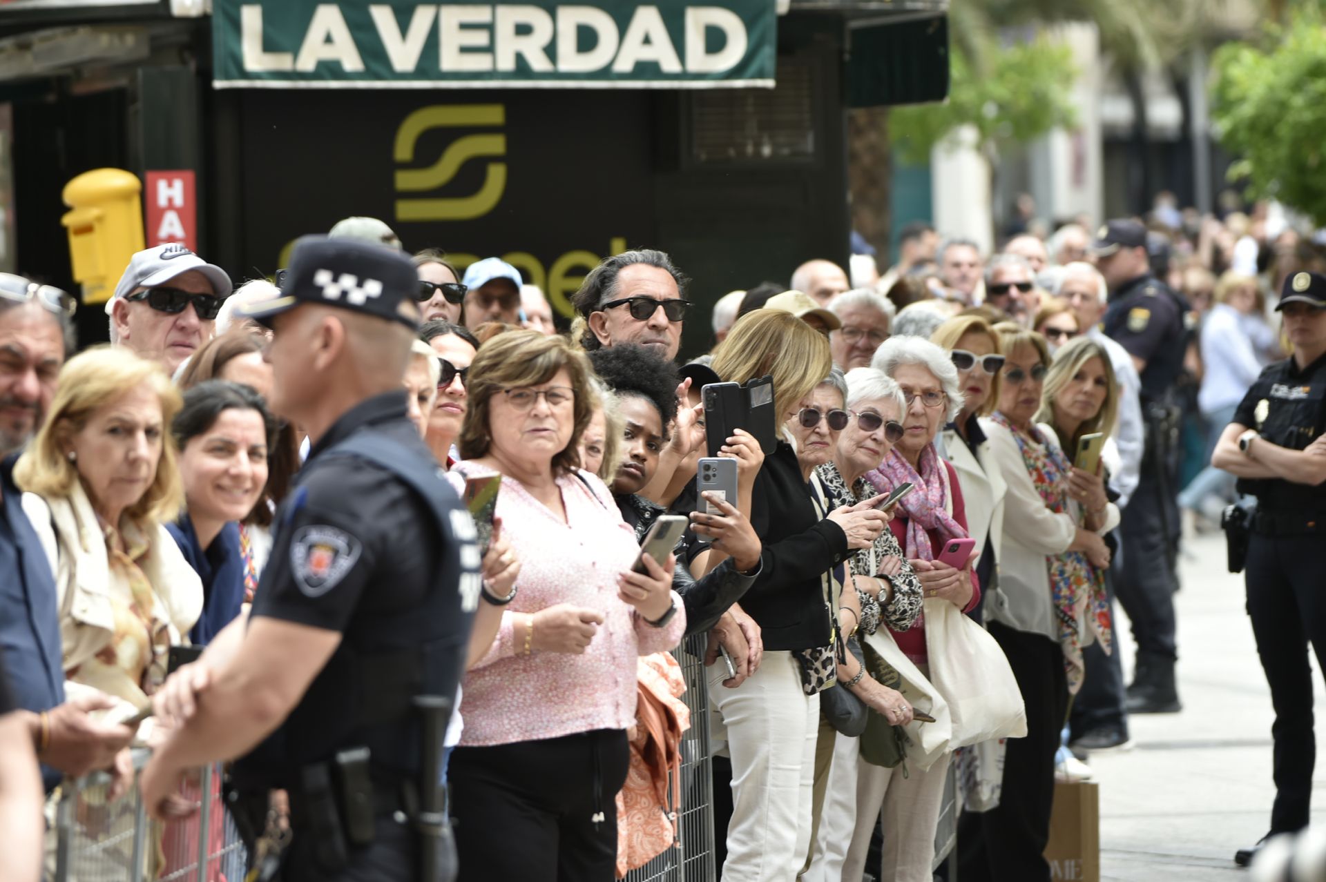El acto de entrega en Murcia de los premios de Cruz Roja, en imágenes