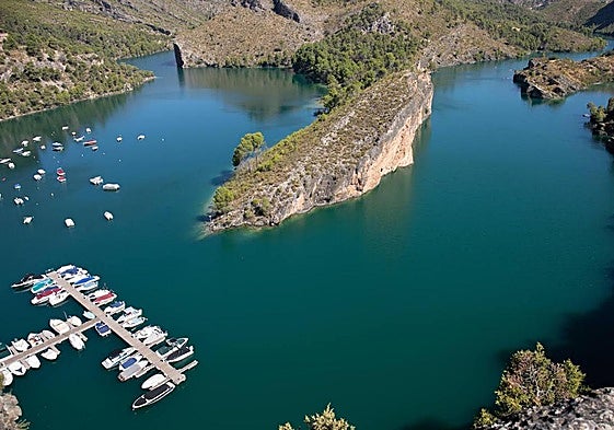 Embalse de Bolarque, en el río Tajo.