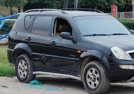 Uno de los coches vandalizados la madrugada del jueves.
