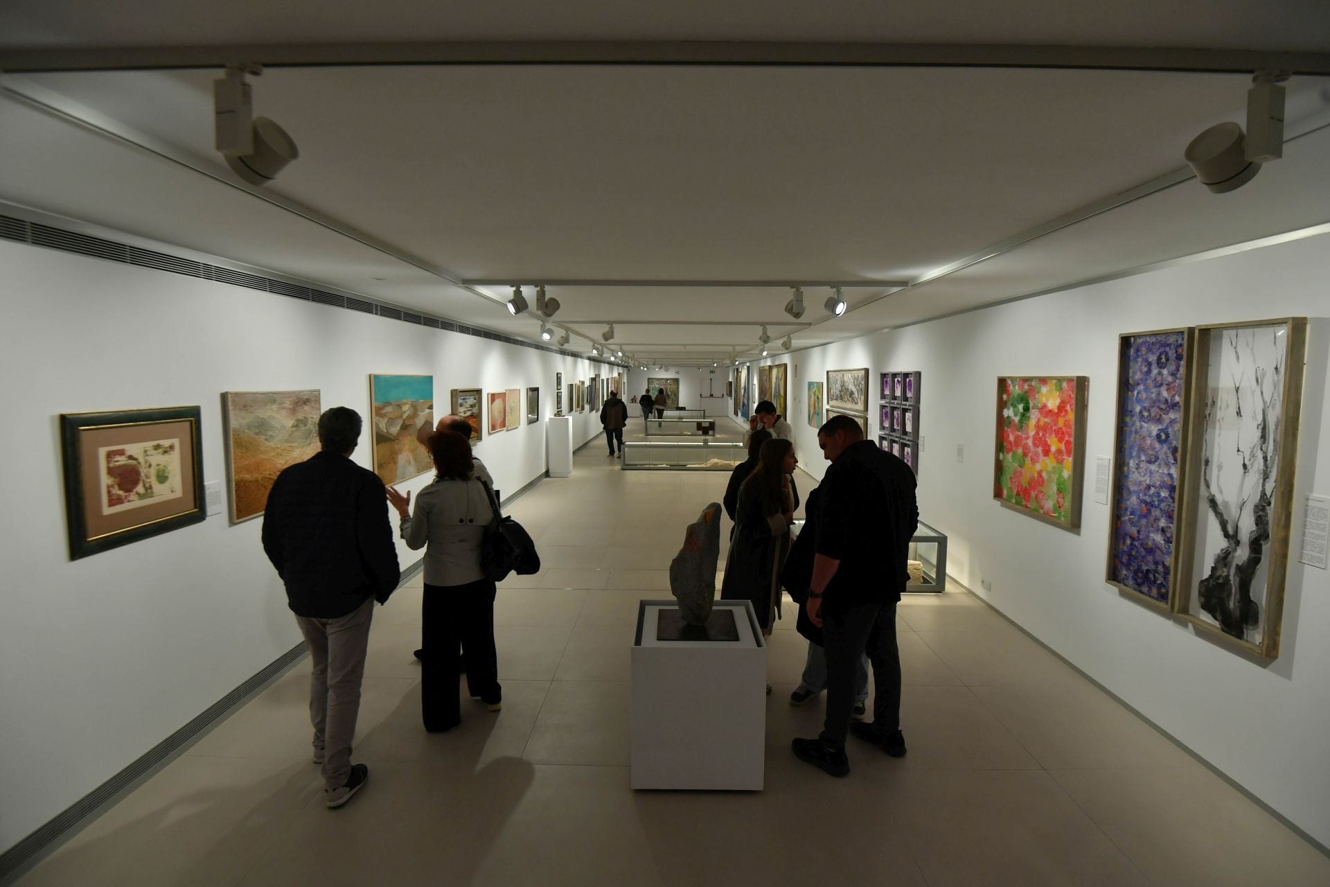 Cristóbal Gabarrón celebra su 80 cumpleaños en Las Claras con la exposición &#039;El cristal de la memoria&#039; (1961-2025)&#039;