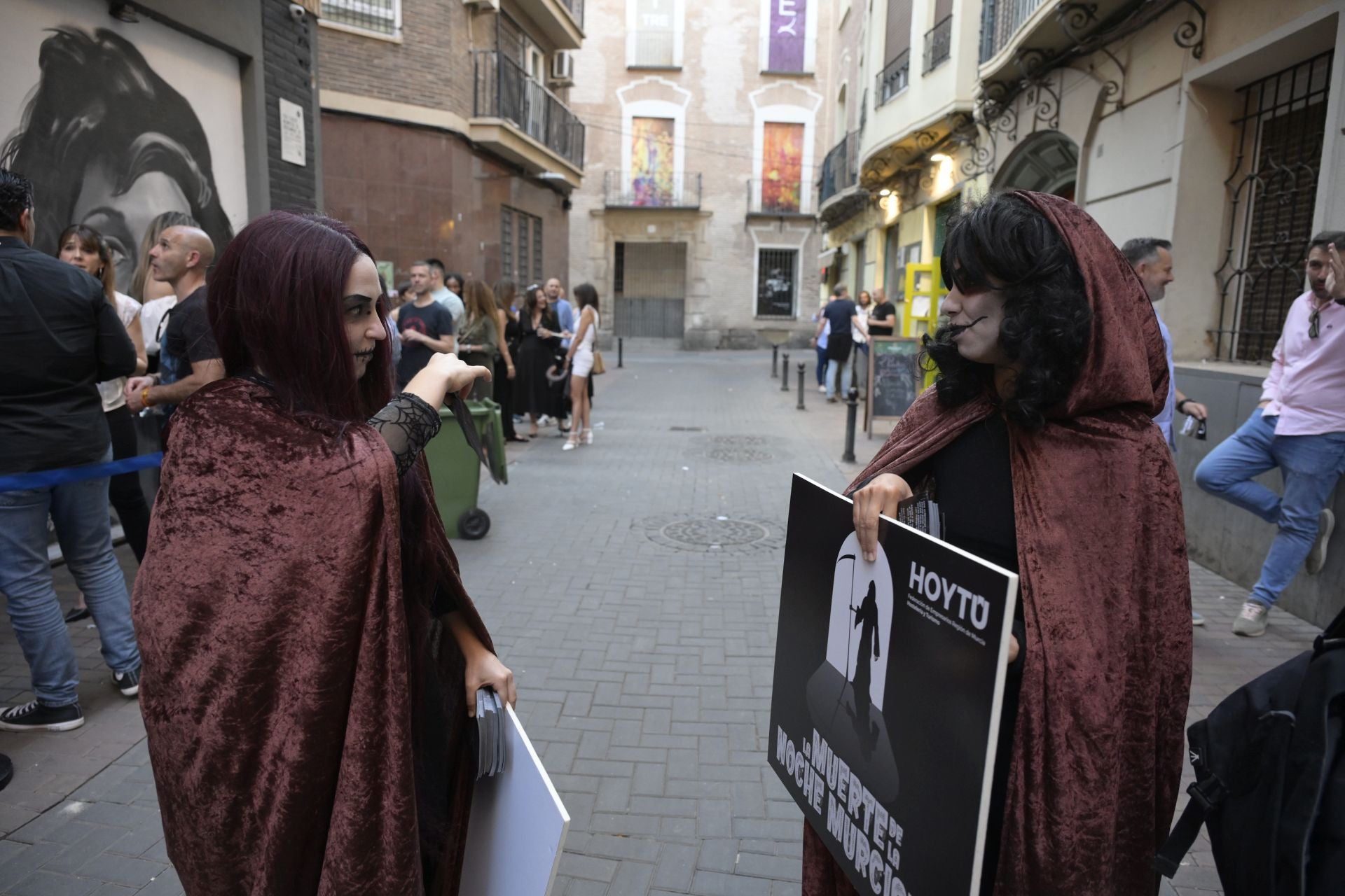 Escenifican la muerte del ocio nocturno en Murcia