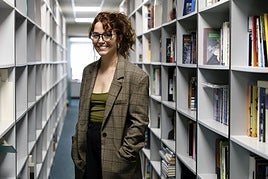 La ilustradora muleña visitó esta semana la Redacción del periódico LA VERDAD.