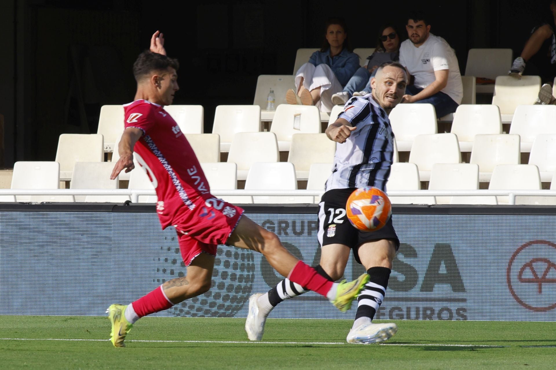 La victoria del Cartagena frente al Tenerife, en imágenes