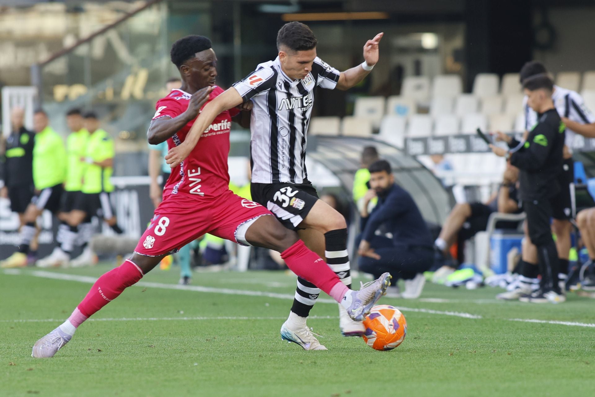 La victoria del Cartagena frente al Tenerife, en imágenes