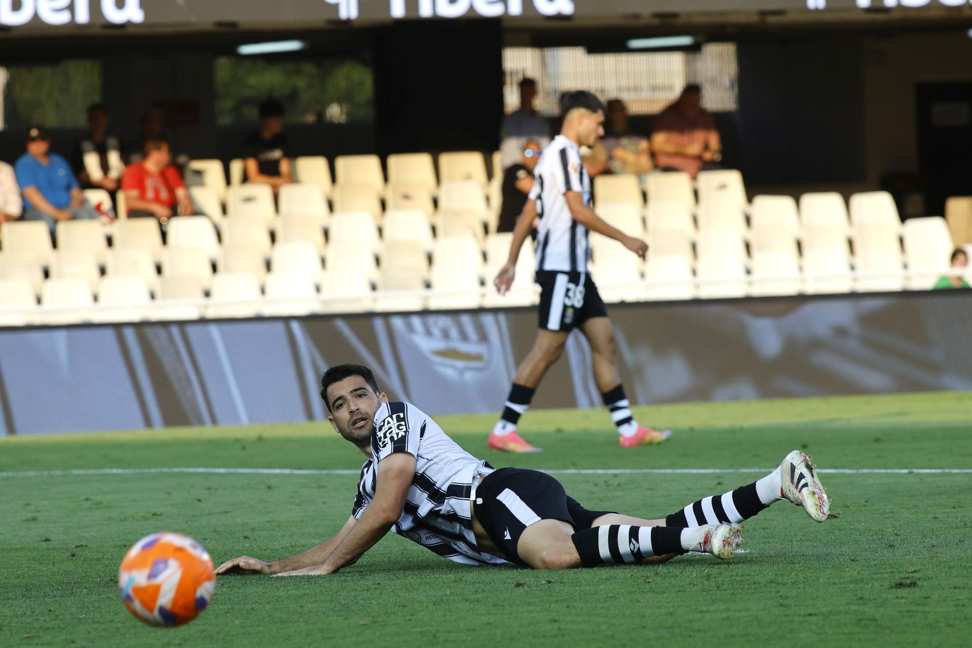 La victoria del Cartagena frente al Tenerife, en imágenes