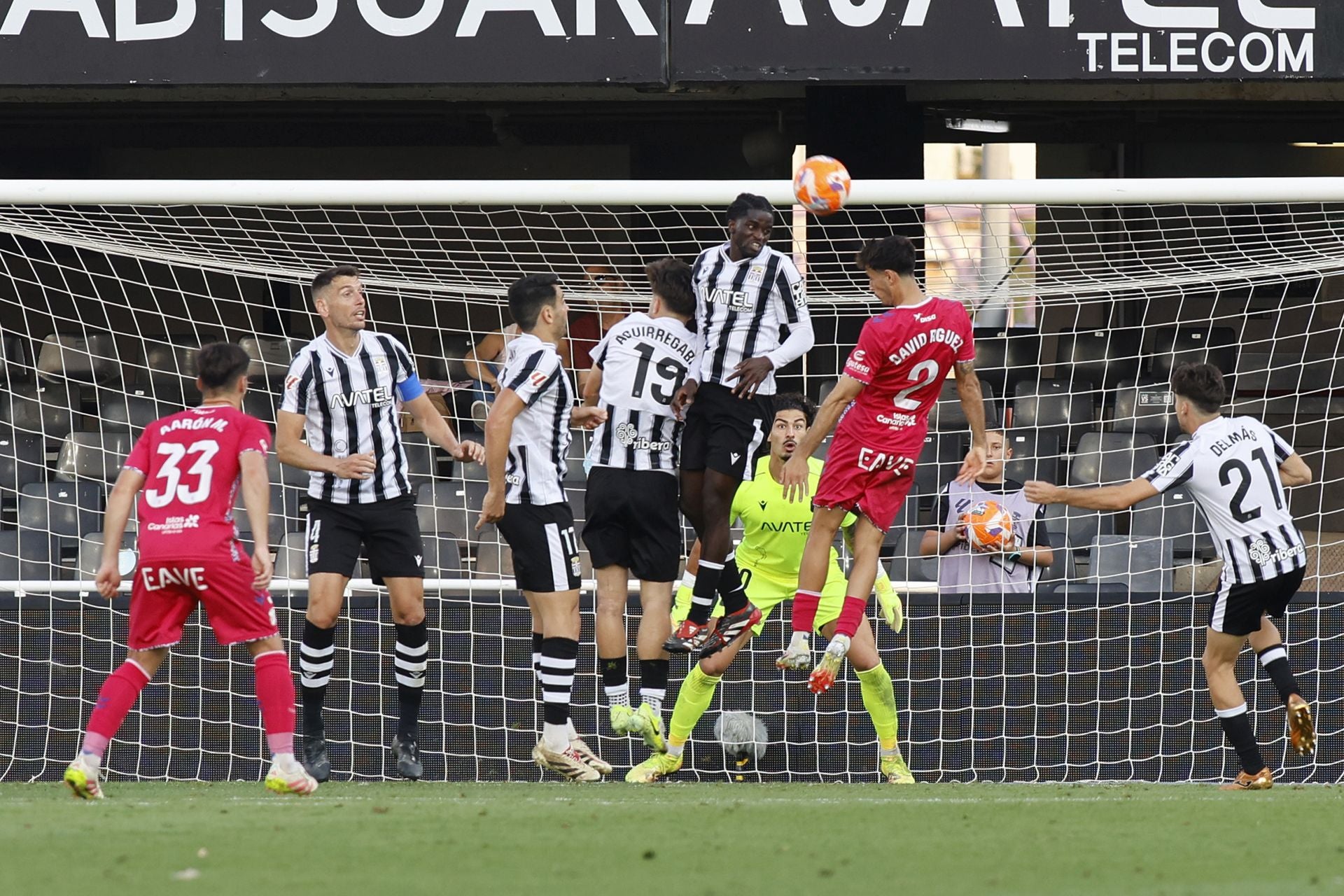 La victoria del Cartagena frente al Tenerife, en imágenes