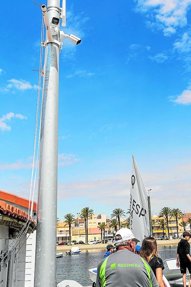 Cámaras de vigilancia en el club náutico de Los Alcázares.