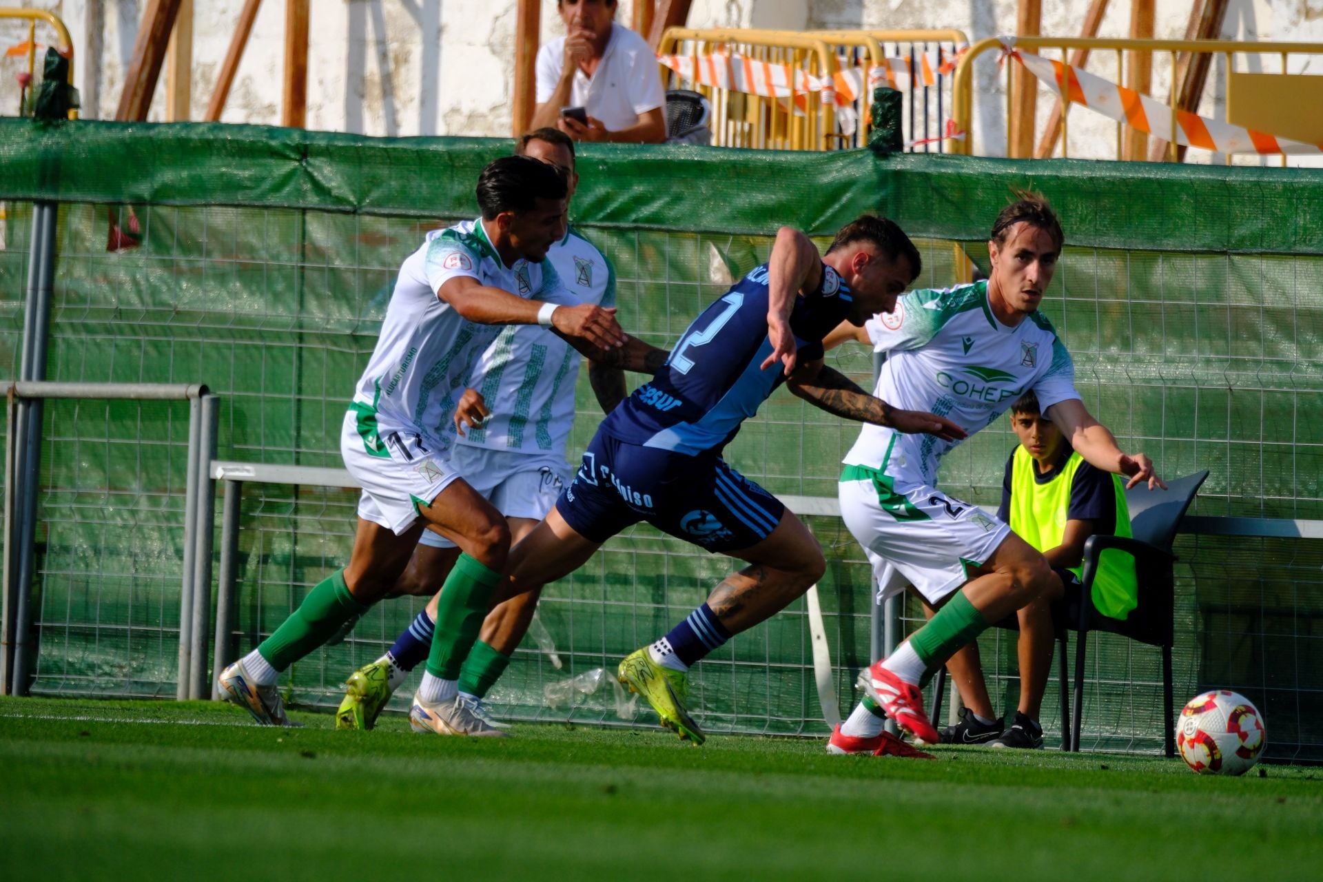El empate del Real Murcia frente al Atlético Sanluqueño, en imágenes