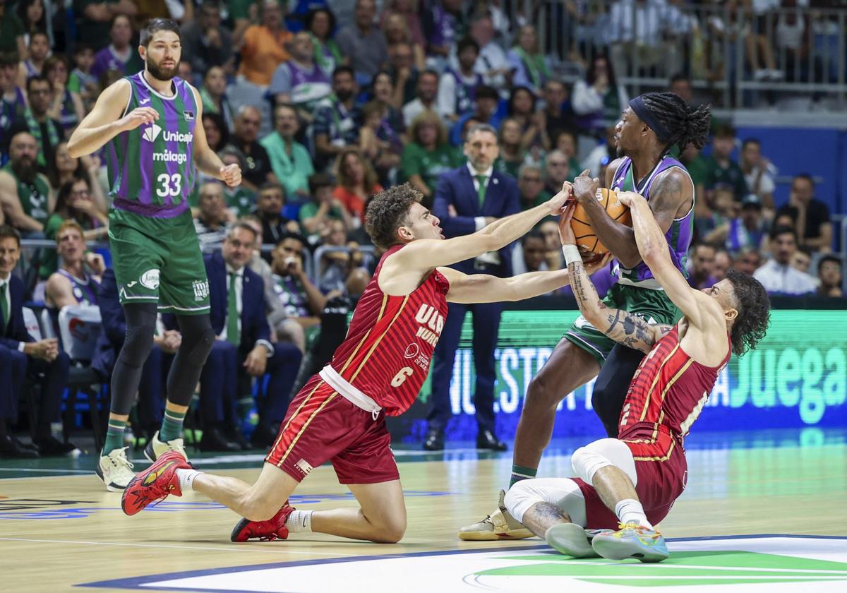 El partido del UCAM Murcia contra el Unicaja, en imágenes | La Verdad