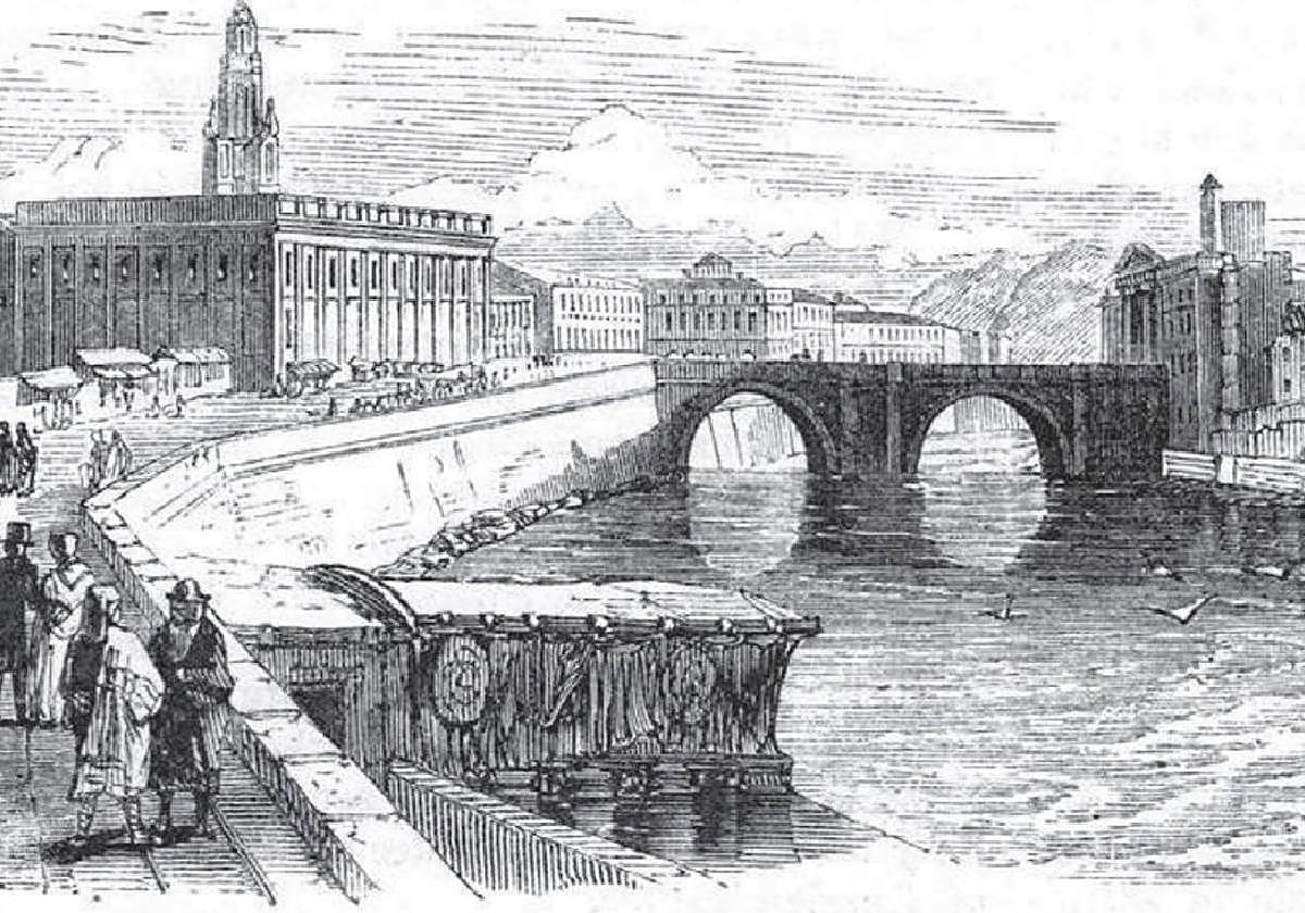 Tribunal. La cárcel de la Inquisición, en torno a 1850, se aprecia en este grabado, ubicada justo debajo de la torre de la Catedral. De ella solo queda el edificio del actual Colegio Oficial de Arquitectos.