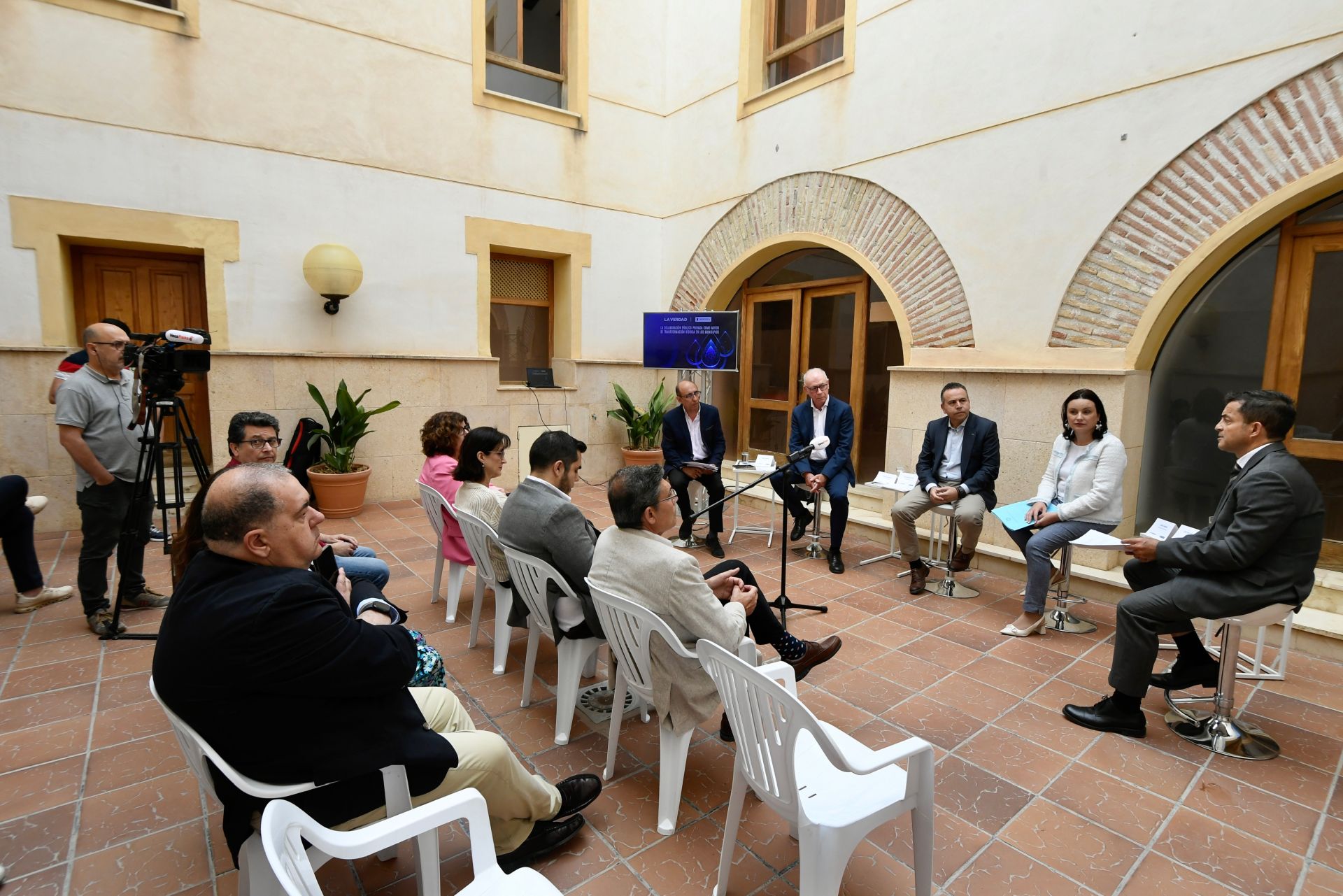 El desayuno informativo &#039;La colaboración público-privada como motor de transformación hídrica en los municipios&#039;, en imágenes