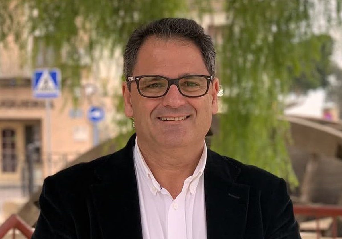 Joaquín hernández renueva como secretario del psoe en la vega baja tras la retirada de las otras candidaturas | la verdad