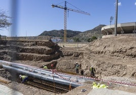 Obras para el nuevo colector del estadio Cartagonova, en una imagen tomada en marzo.