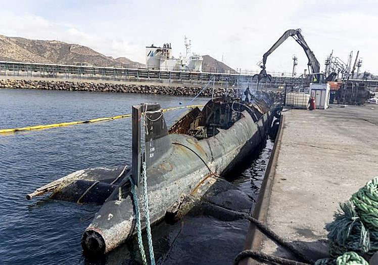 El submarino Mistral, durante sus trabajos de desguace, el año pasado.