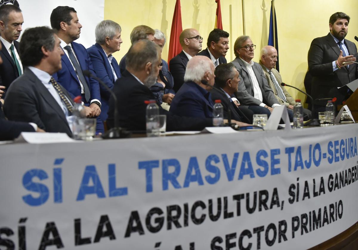 Los alcaldes del psoe piden que no se politice el acto en defensa del trasvase tajo-segura | la verdad