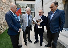 Carlos Egea, Luis Mateo Díez, José María Pozuelo Yvancos y Pascual Martínez, ayer en Las Claras.