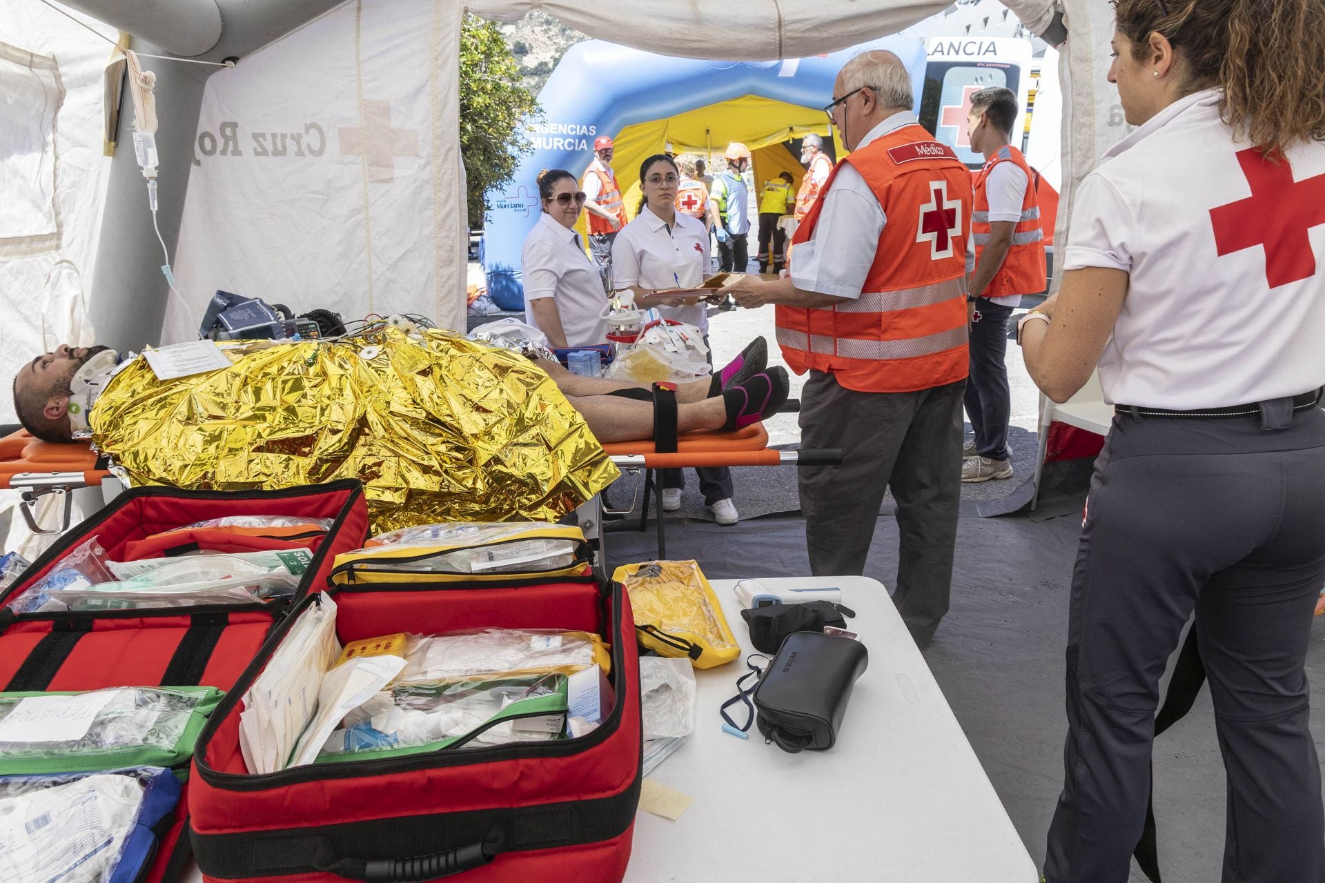 Militares y agencias civiles se adiestran en La Curra para una catástrofe