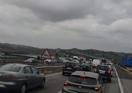 Retenciones en la autovía A-7 a la altura de Murcia, este viernes.