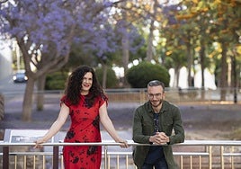 Ana Ballabriga y David Zaplana residen e idean sus novelas en Cartagena, tierra natal del escritor.