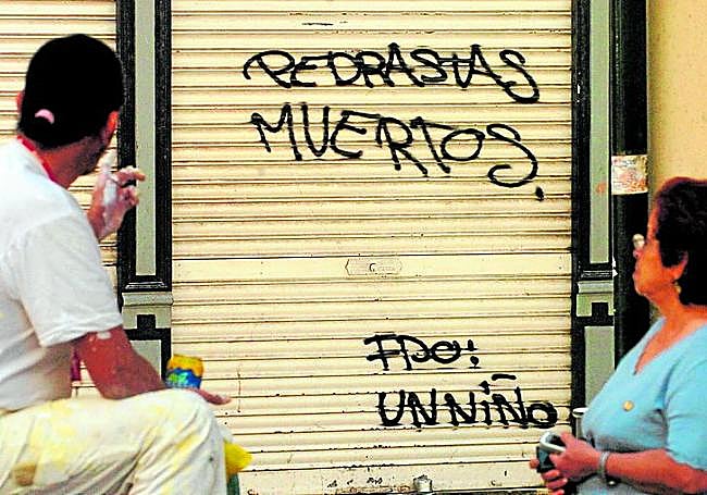 Pintada en la tienda de Murcia usada de tapadera por Nanysex.