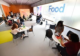 Asistentes del sector alimentario en el simposio Food Technology, celebrado el martes en Murcia.