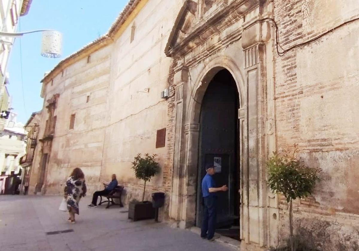 El convento de las carmelitas de caravaca de la cruz recuperará los dos pórticos barrocos de su fachada | la verdad