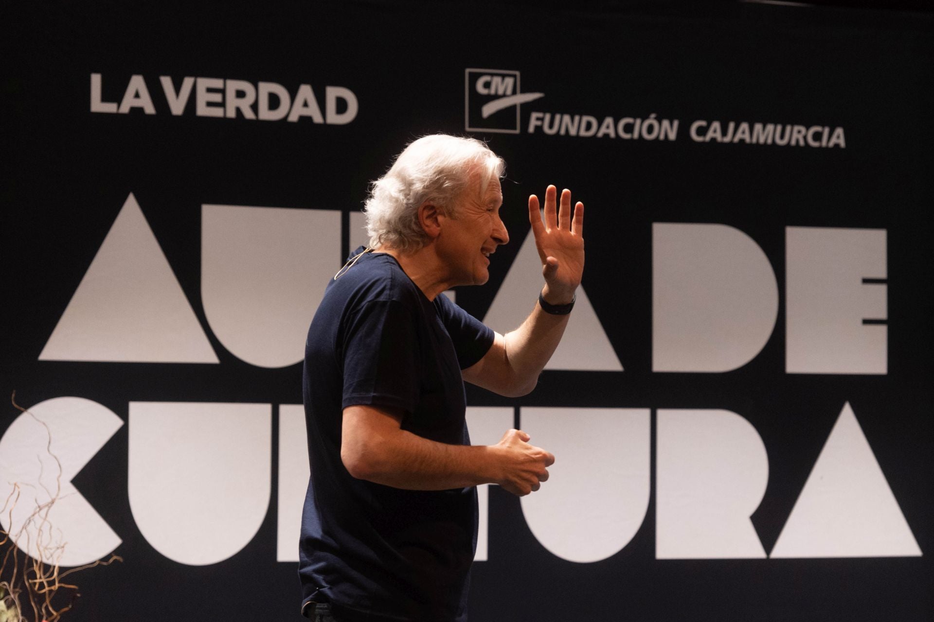 Guía para ser felices con Emilio del Río, en imágenes