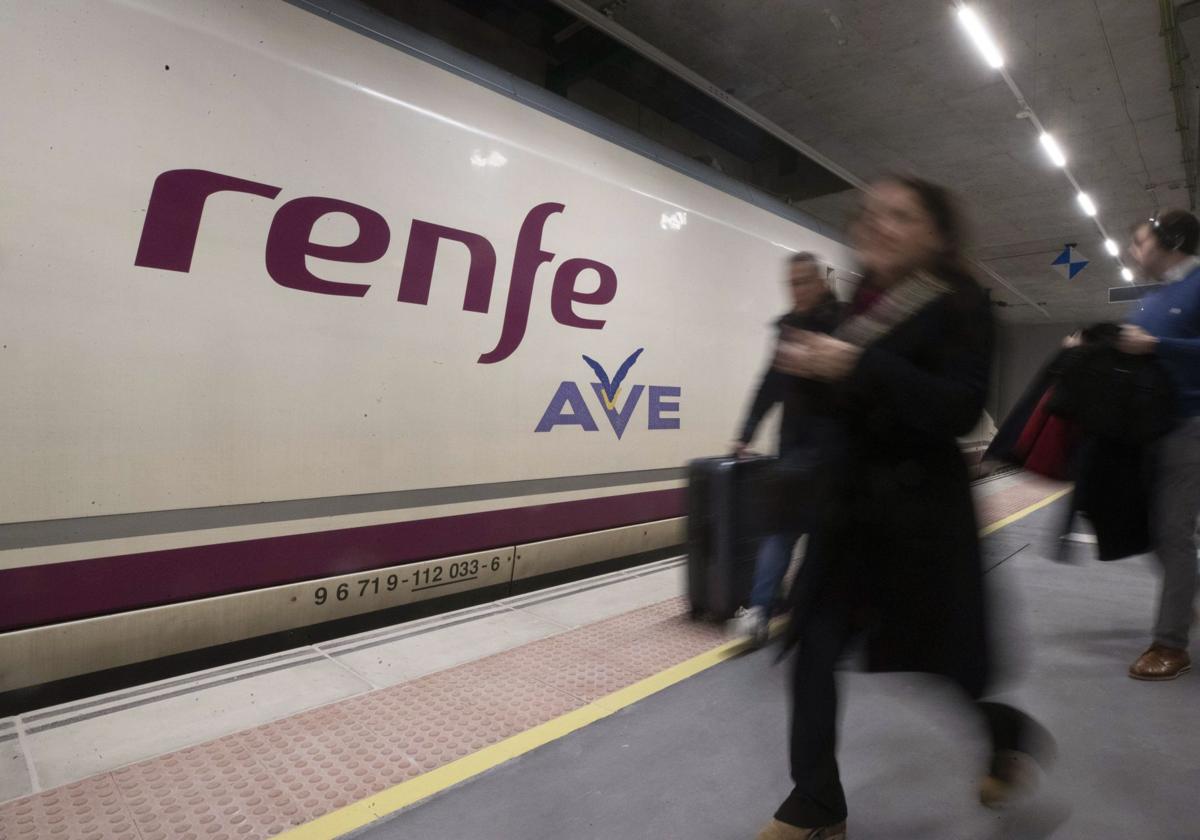 Competencia rechaza que adif suba el canon a los operadores del ave para que sean rentables | la verdad