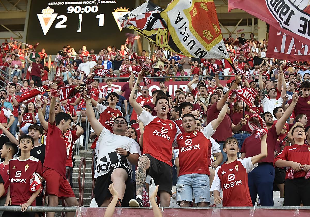 Estado del fondo sur del Enrique Roca el pasado sábado.