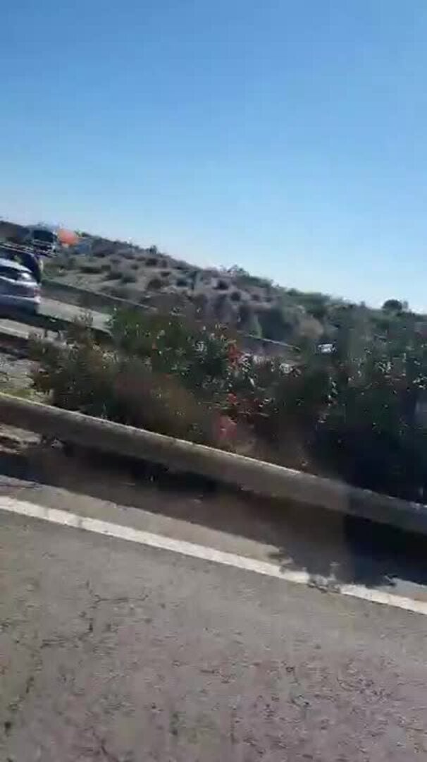 Los cuatro vehículos accidentados que han provocado el corte de la autovía A-30 en Molina de Segura