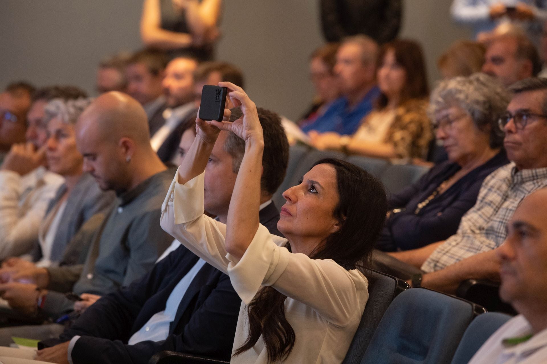 El foro sobre el impacto de las renovables en el modelo energético de la Región de Murcia, en imágenes