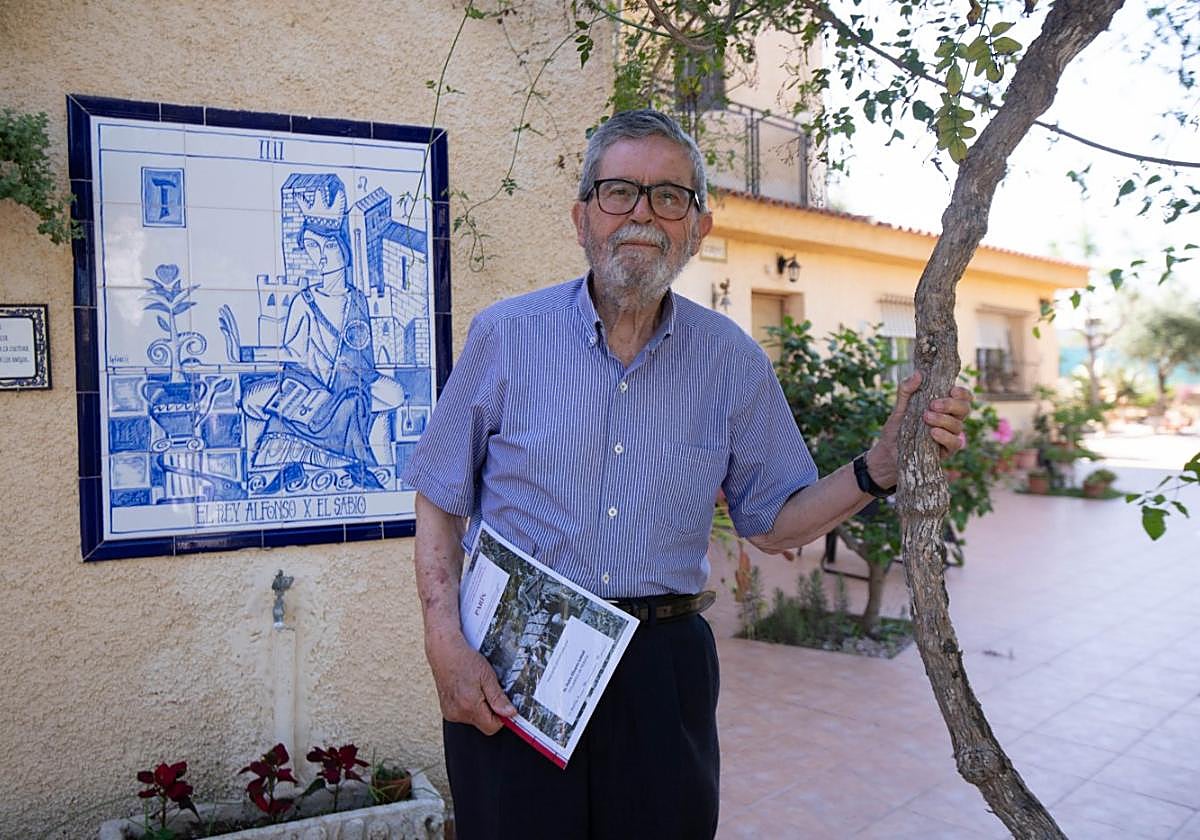 Pedro Olivares Galvañ, catedrático de Historia por la UMU.