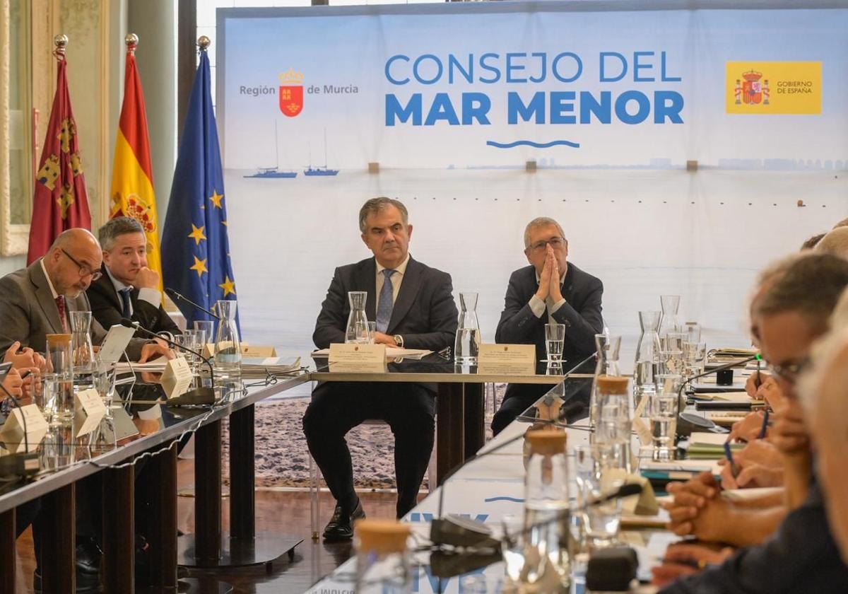 El consejero Juan María Vázquez y el secretario de Estado Hugo Morán, este miércoles.