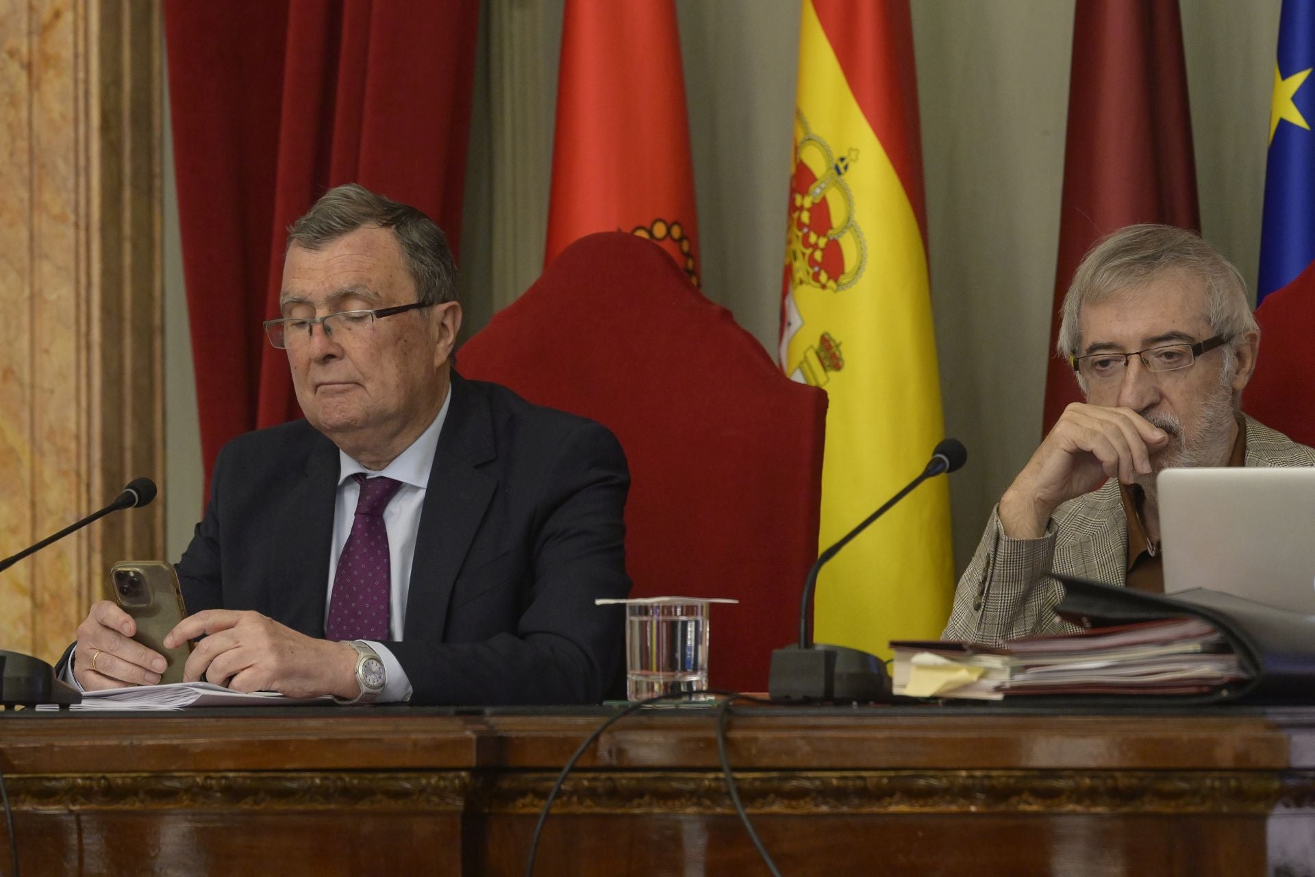 El Pleno del Ayuntamiento de Murcia del mes de mayo, en imágenes