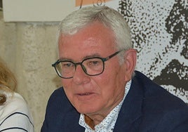 El poeta Ángel Almela.